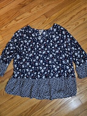 Como Vintage Navy Floral Top with White & Red Blooms